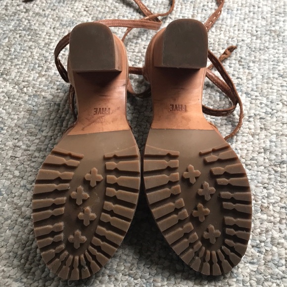 COPY - Frye stacked heels - Picture 2 of 3